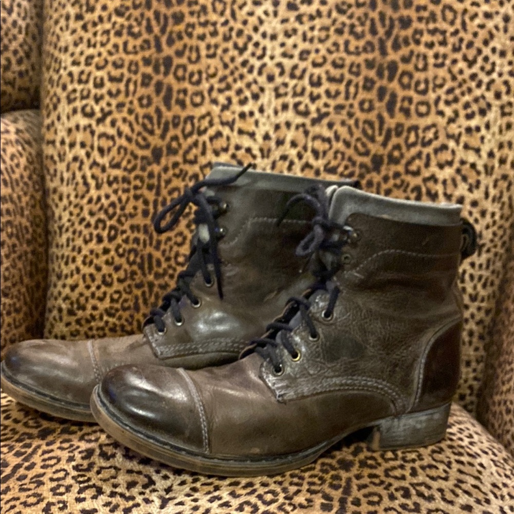 Bed Stu men’s size 9 Leather Boots